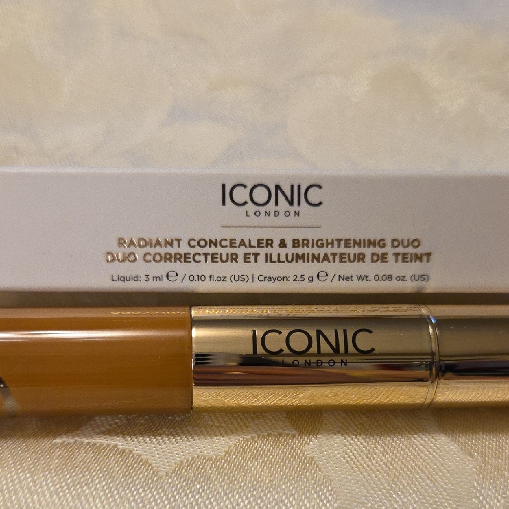 Iconic London Radiant Concealer & Brightening Duo